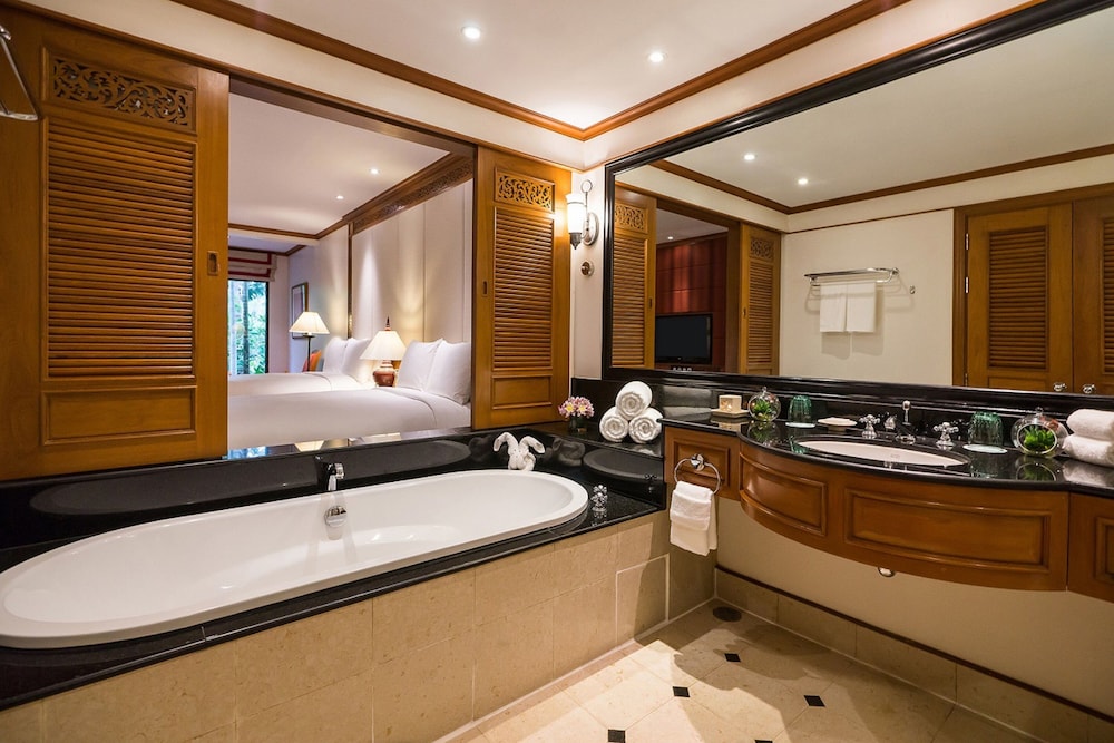Room, 2 Double Beds, Pool View (Ground Floor, Pool Access) - Photo 6