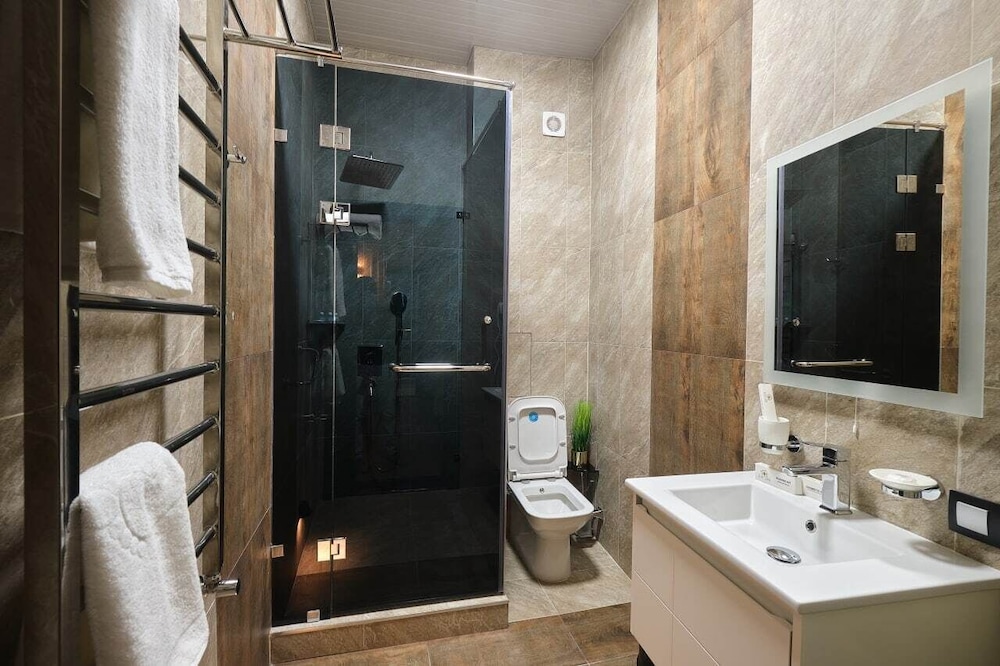 Family Room - Photo 9
