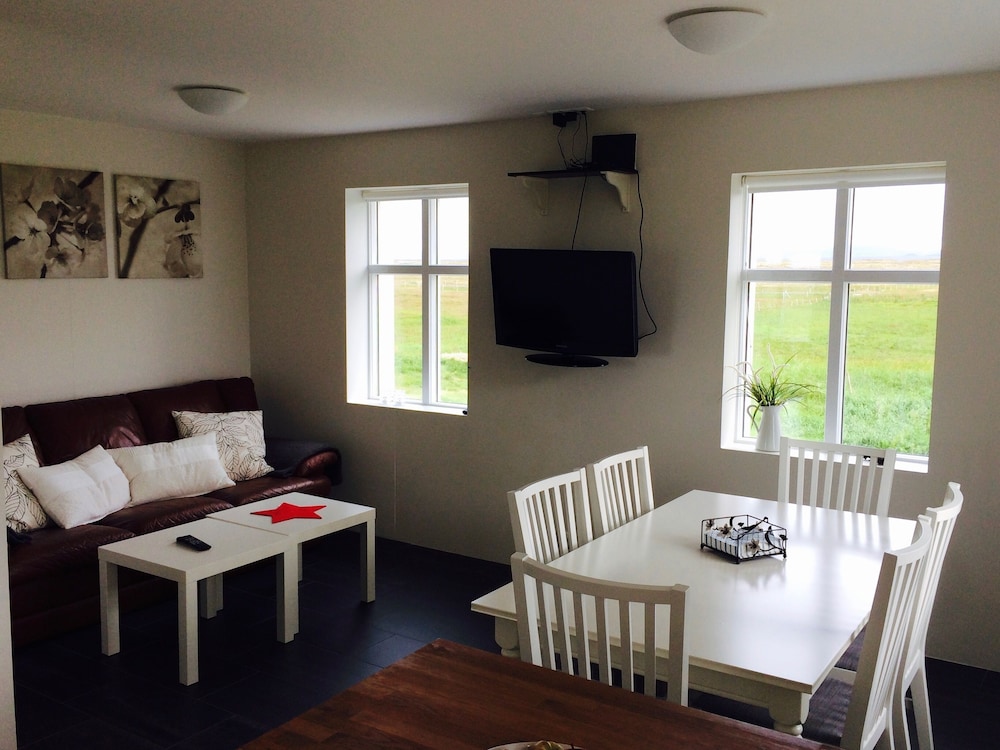House, 3 Bedrooms photo 1