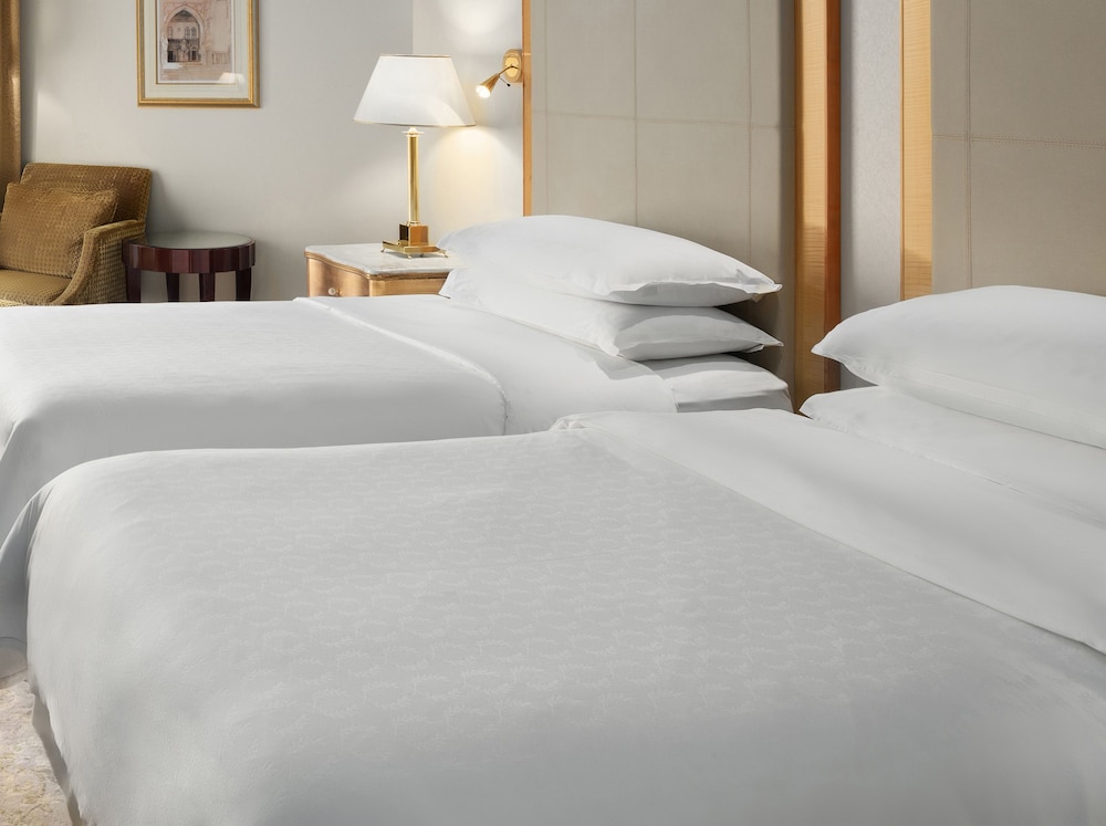 Club Room, 2 Twin Beds, Smoking - Photo 6