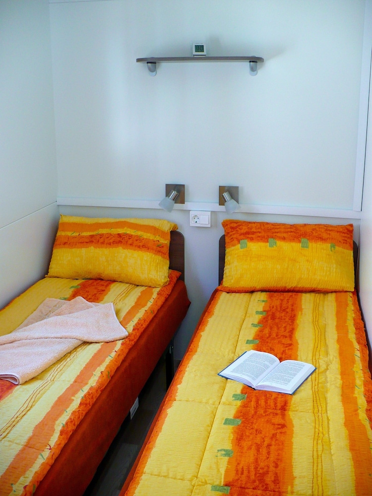 Mobile Home photo 1