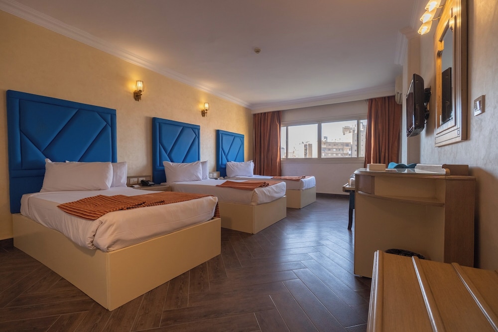 Deluxe Double Or Twin Room photo 2