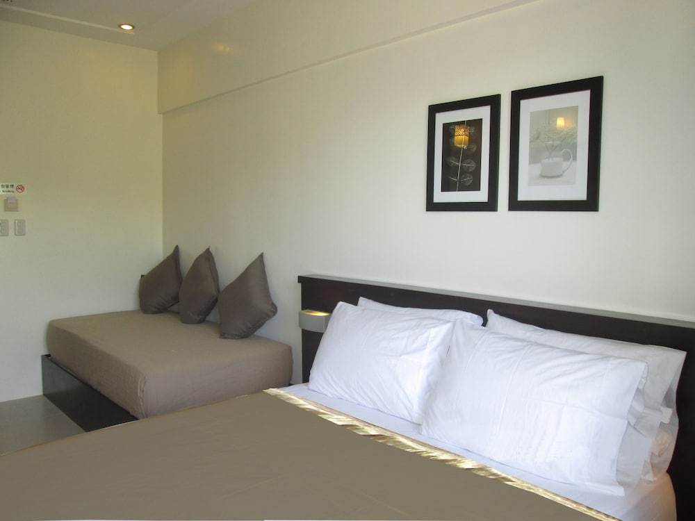 Premier Hi-Floor Room - Photo 2