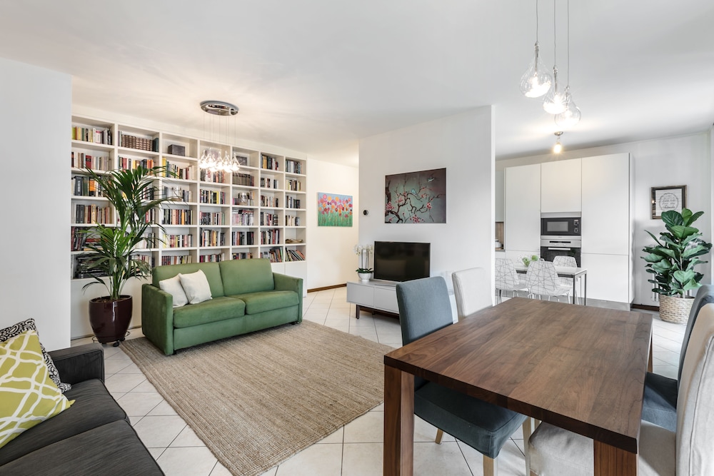 City Apartment, 2 Bedrooms, Accessible
