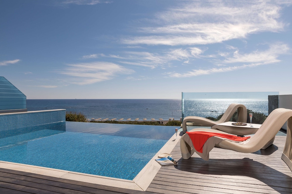 Executive Suite with Private Pool & Sea View - Photo 4