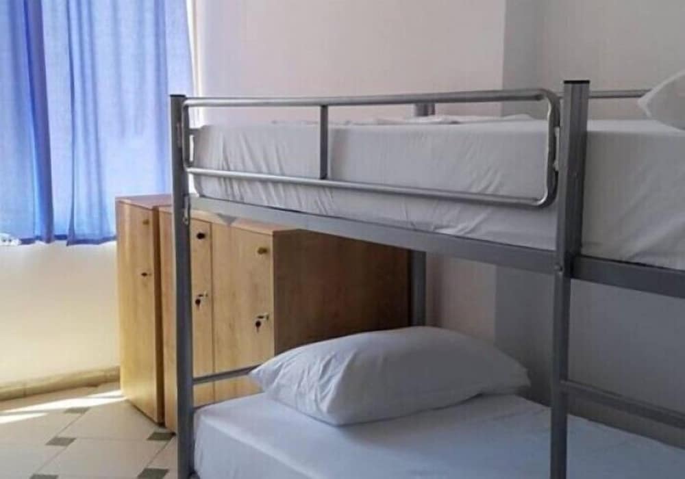 Standard Shared Dormitory, Mixed Dorm (5 - for 4)