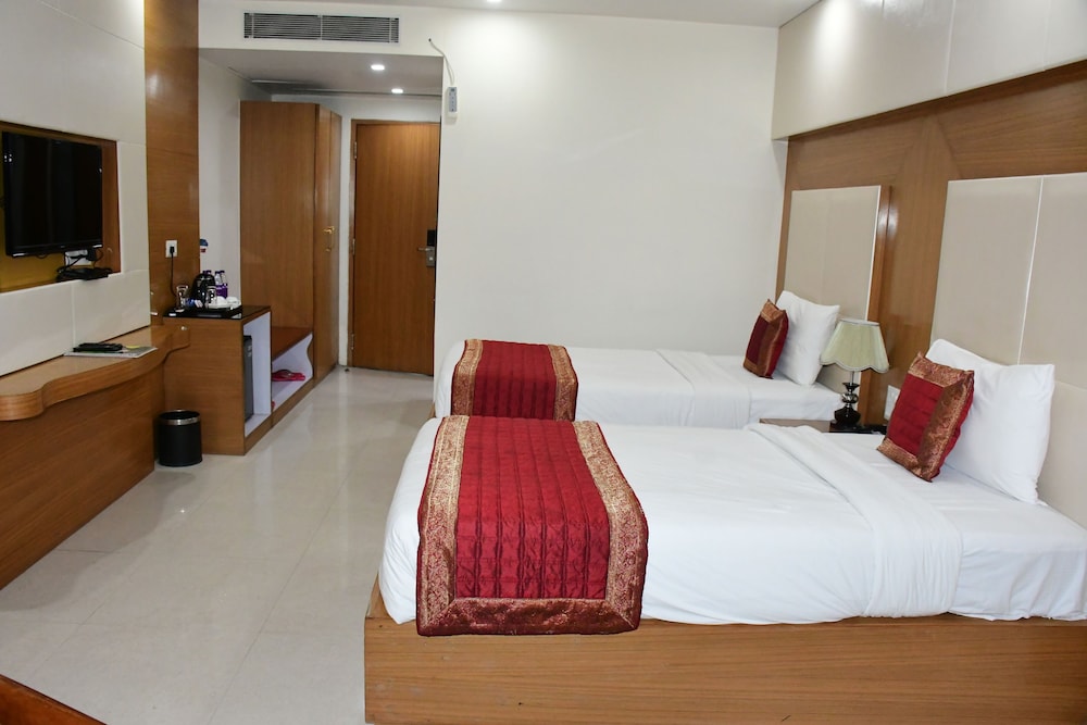 Premium Twin Room photo 2
