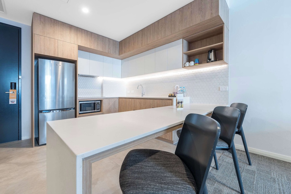 Economy Studio, Multiple Beds, Private Bathroom, Ground Floor photo 2