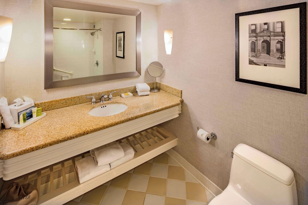 Classic Room, 2 Queen Beds (Waterfront View) - Photo 2