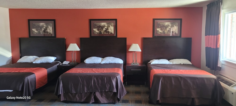 Classic Triple Room photo 1