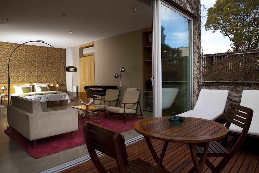 Suite, Poolside photo 1