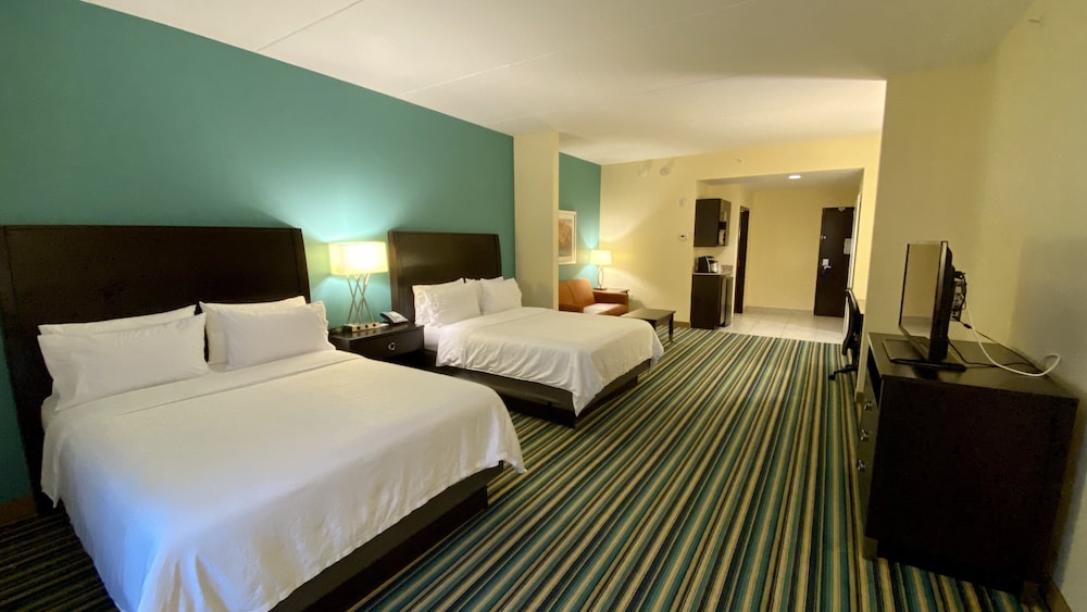 Suite, Multiple Beds