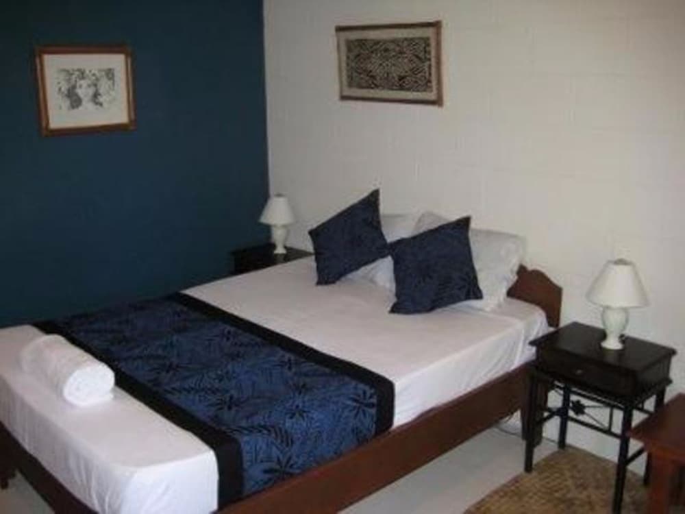 Standard Room with Aircon and Ensuite photo 3