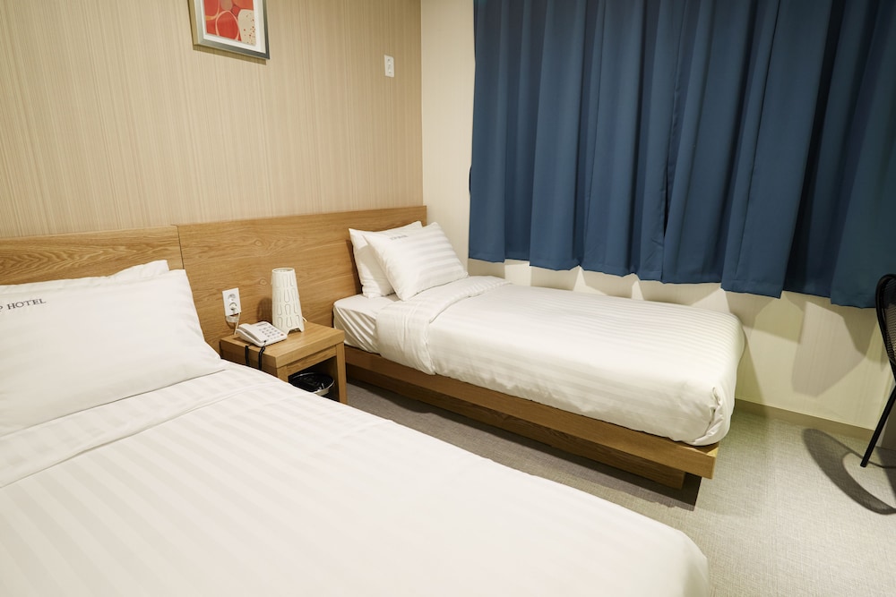 Deluxe Twin Room photo 3