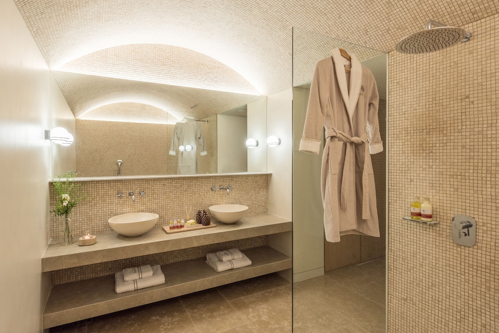 Executive Room (Deluxe with Breakfast)