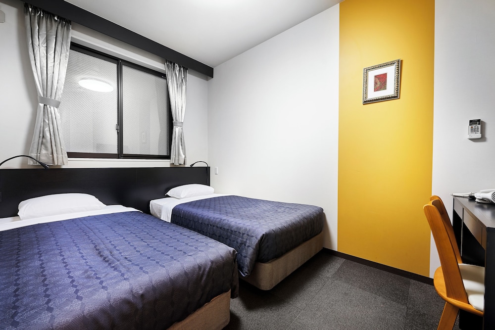 Standard Twin Room - Photo 12