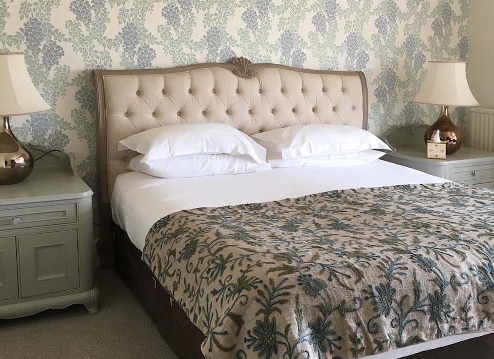 Premium Double Room, 1 King Bed, Mountain View photo 3