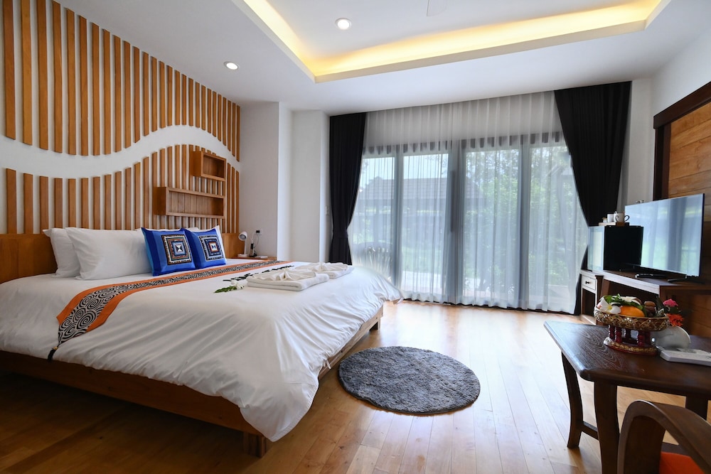 2 Bedroom Jacuzzi Villa - Photo 11