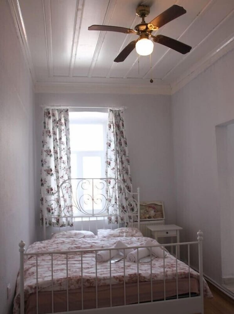 Family Room photo 2