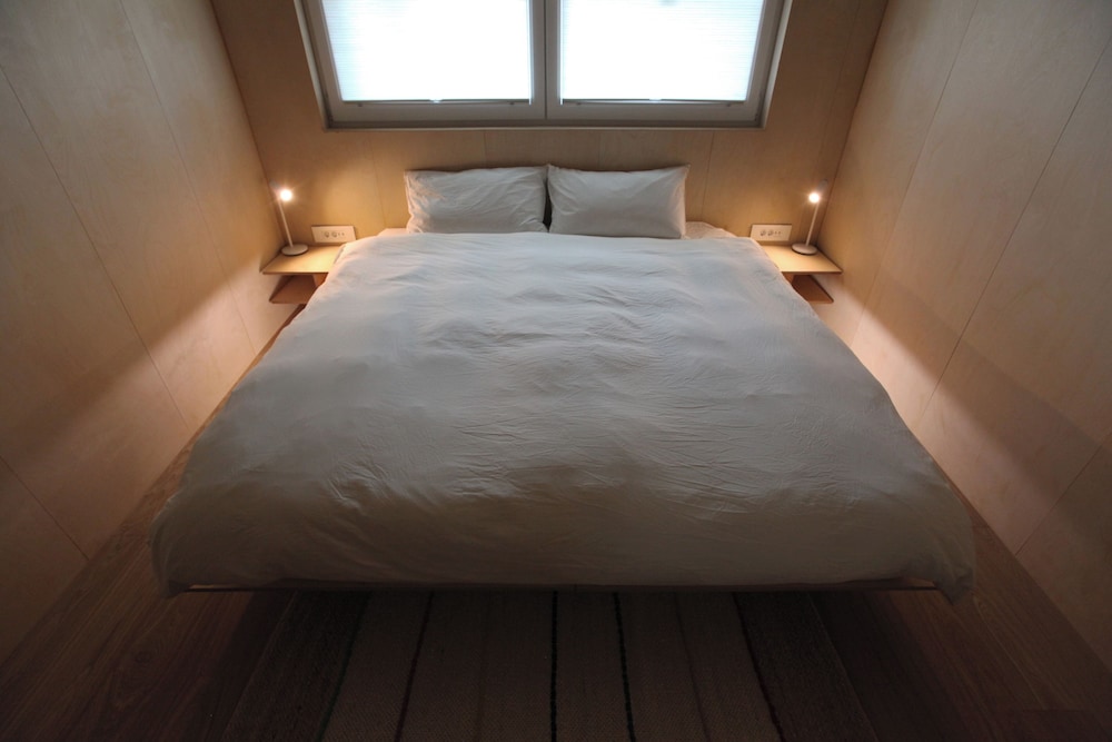 Premium suite - Fully private (1 bed room / Foreigners Only) photo 2