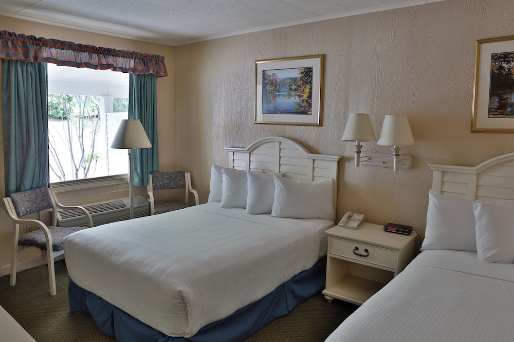 AquaVista Terrace Room - Private Patio - Photo 1