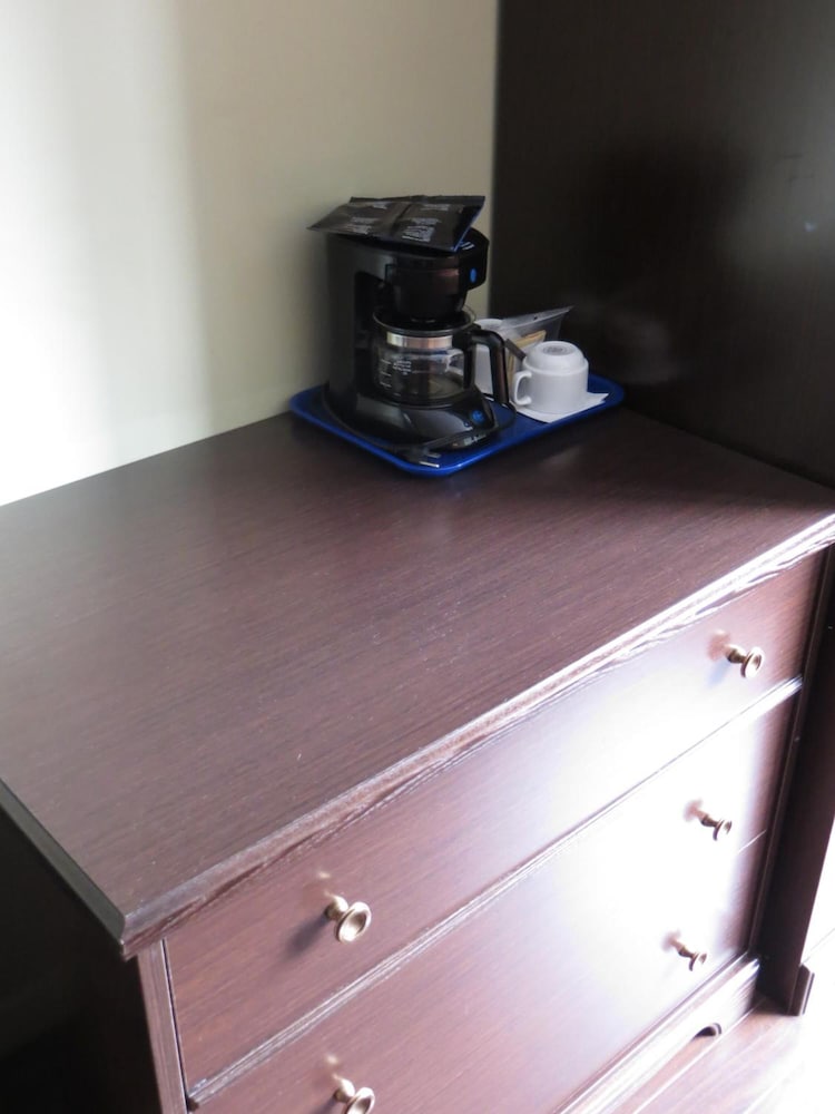 Classic Room, 2 Queen Beds, Pets Allowed photo 2