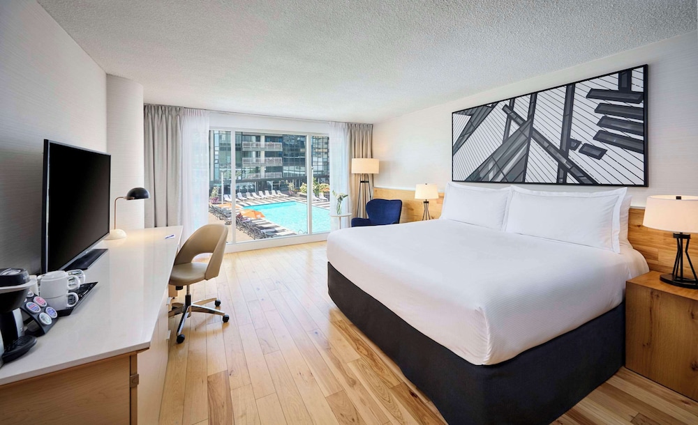 Premium Room, 1 King Bed, Non Smoking