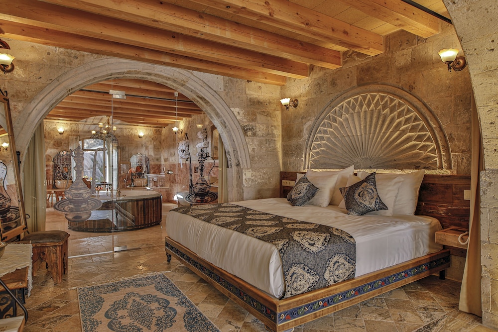 Royal Suite photo 2