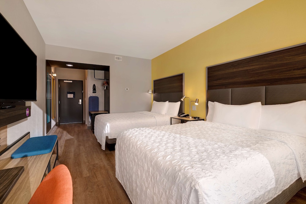Room, 2 Queen Beds