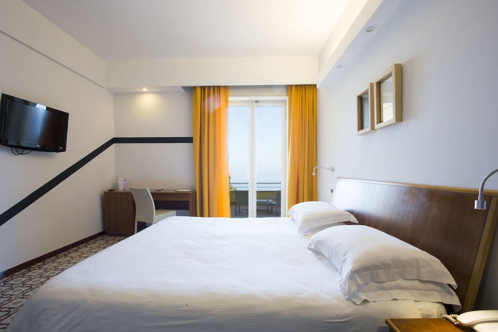 Superior Double Room, Balcony photo 3
