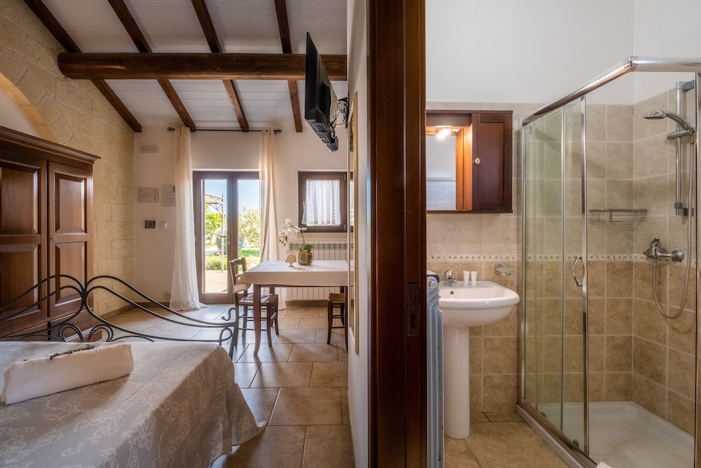 Comfort Studio, 1 Double Bed, Kitchenette, Garden Area photo 2