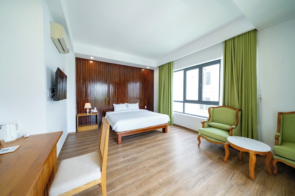 Panoramic Double Room, Pool View