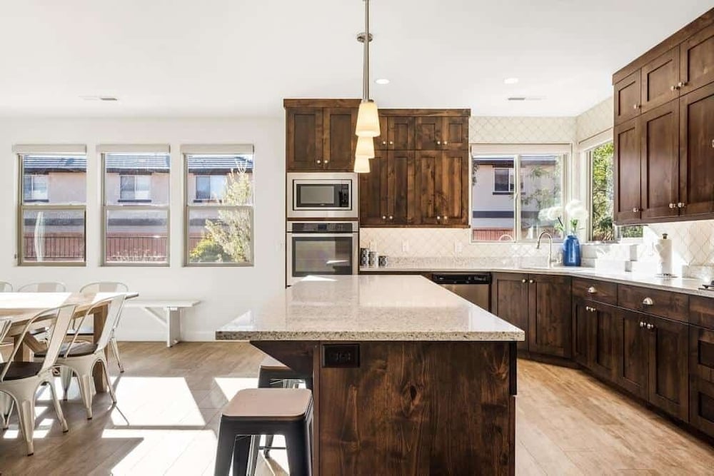 Townhome, 6 Bedrooms