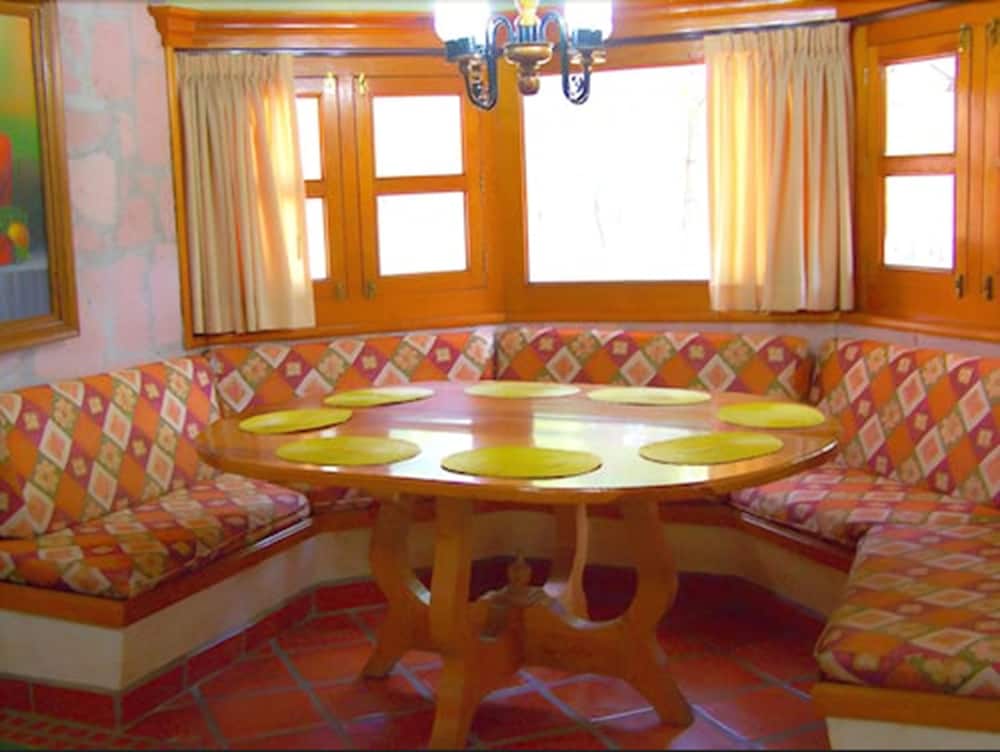 Cabin photo 2