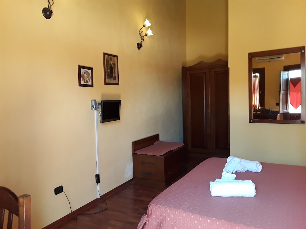 Basic Room - Photo 2