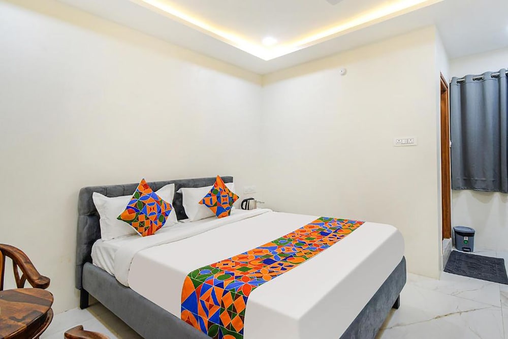 Economy Quadruple Room, City View