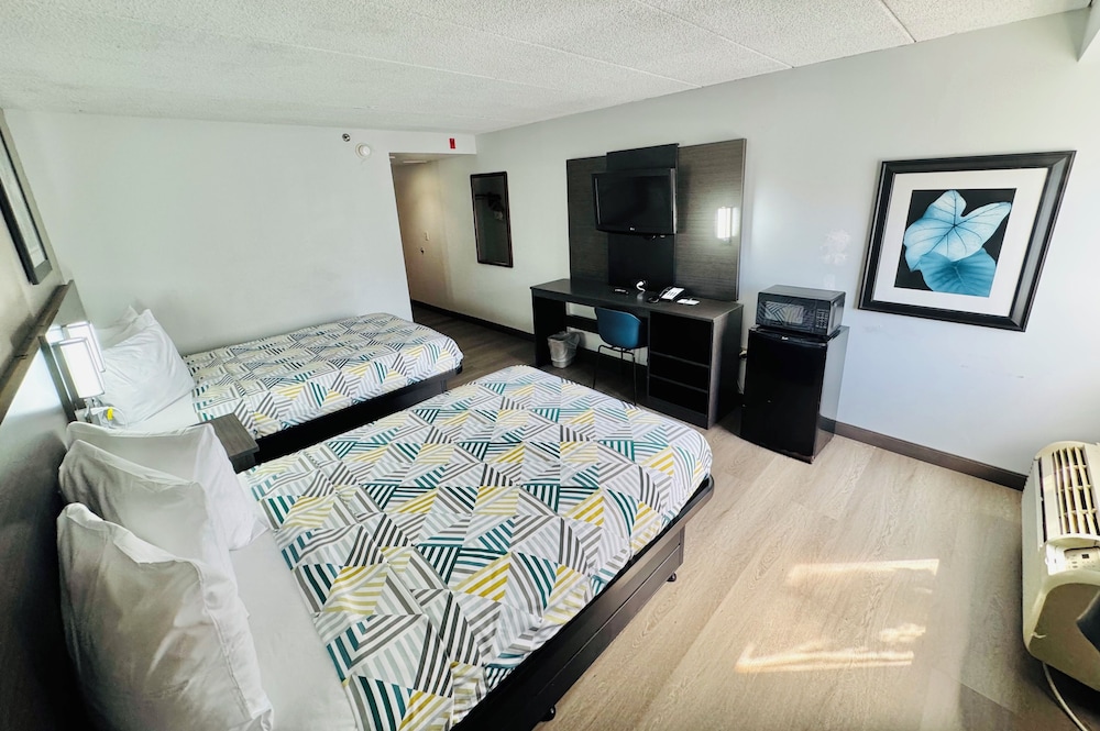 Standard Room, 2 Double Beds, Accessible, Non Smoking photo 3