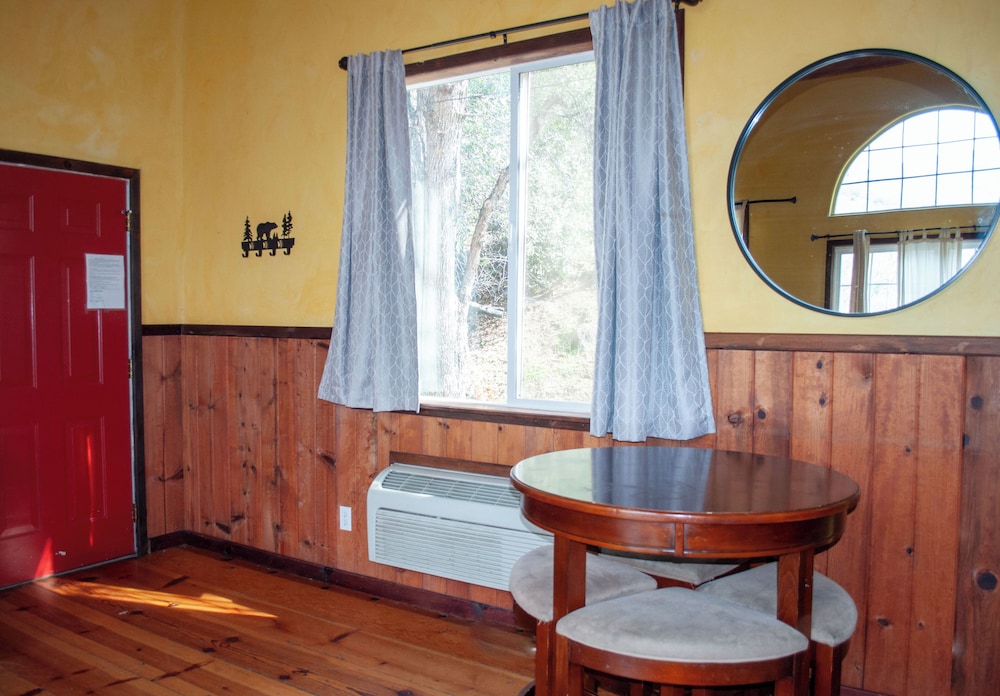 Superior Family cabin, River Front, River View, Deck #9 photo 1
