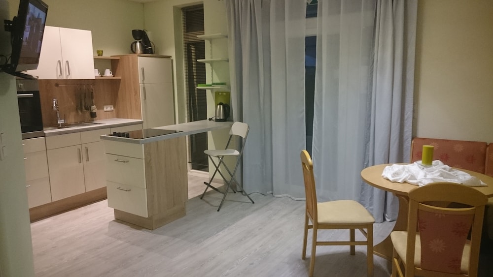 Junior Double or Twin Room, Accessible, Garden View photo 3
