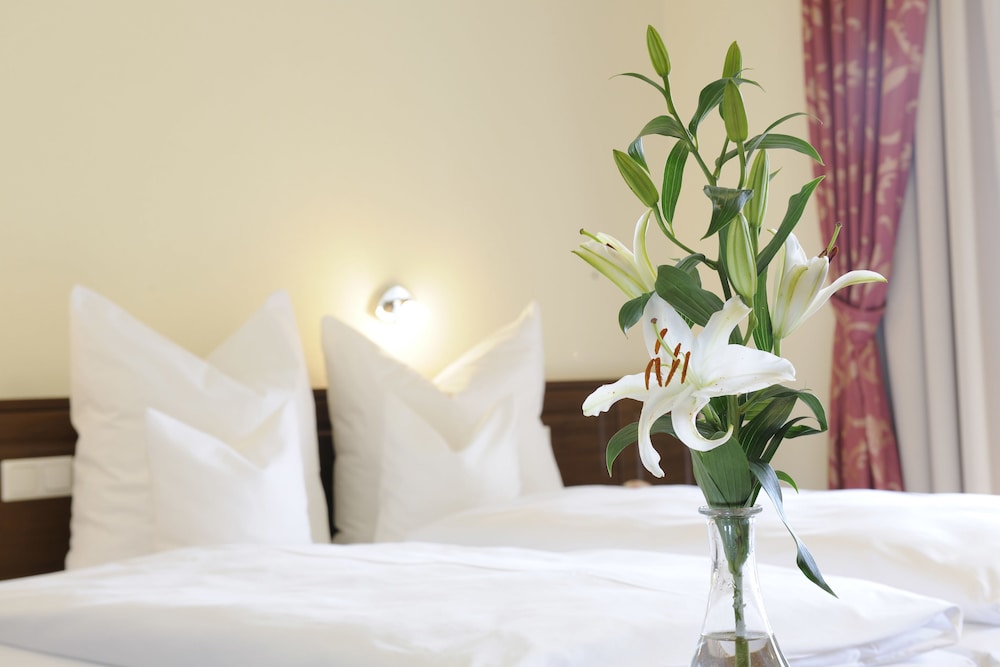 Standard Double Room, 1 King Bed photo 2