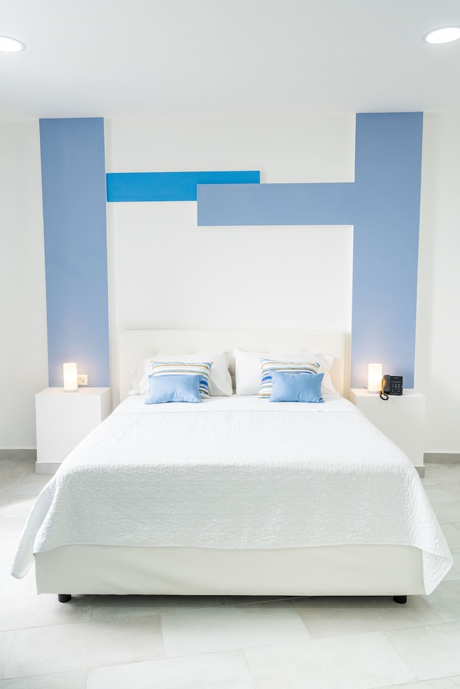 Superior Triple Room - Photo 10