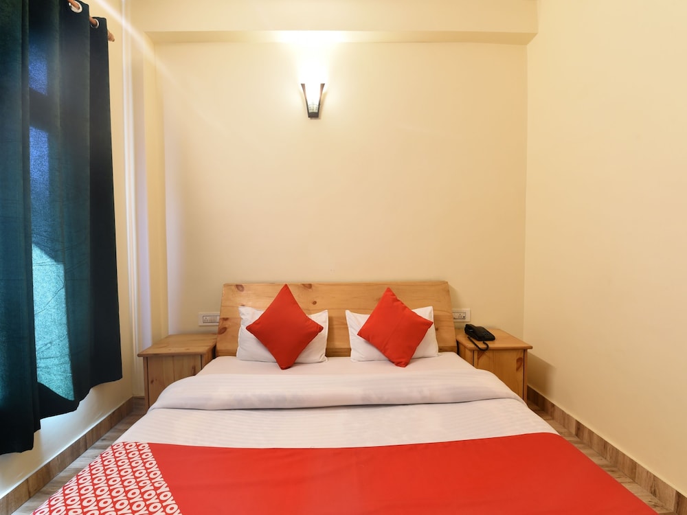 Deluxe Double Or Twin Room, 1 Queen Bed photo 2