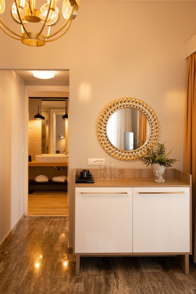 Junior Suite, 1 Bedroom, Sea View photo 2
