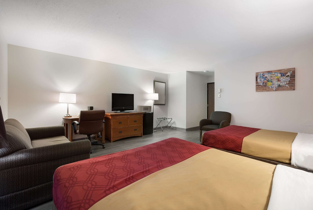 Standard Room, 2 Double Beds, Non Smoking - Photo 5