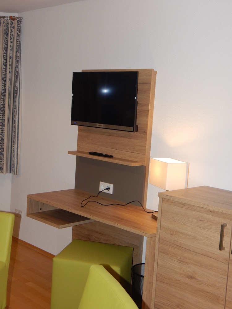 Double Room, Balcony - Photo 6
