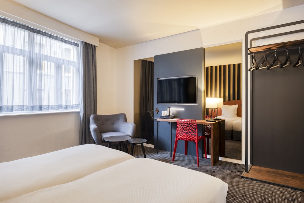 Classic Twin Room, 2 Twin Beds - Photo 3