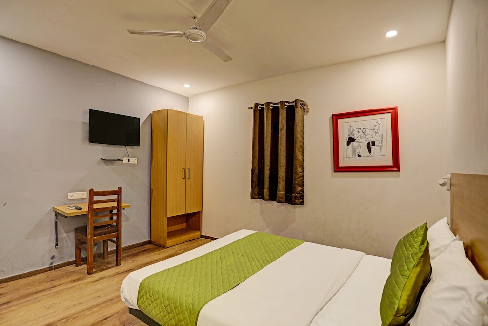 Deluxe Room - Photo 6