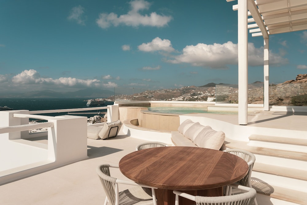 Honeymoon Suite, Private Pool, Sea View - Photo 7
