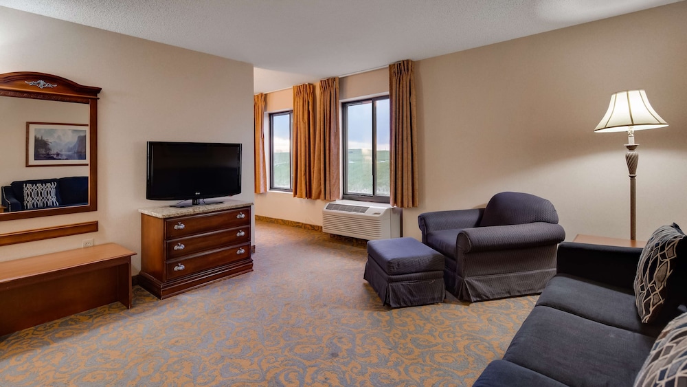 Signature Studio Suite photo 1