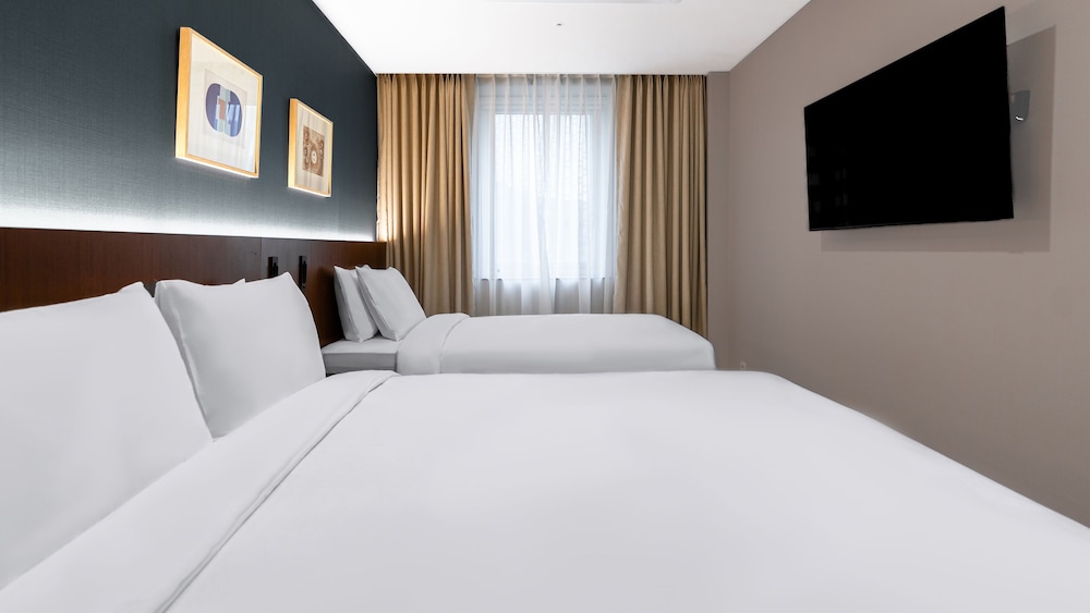 Deluxe Twin Room - Photo 2